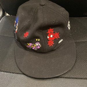 Stray rats hat size S-